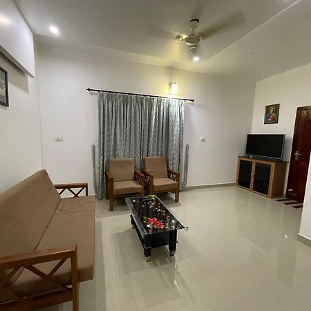 Dream Home Kochi Tripunithura Buitenkant foto