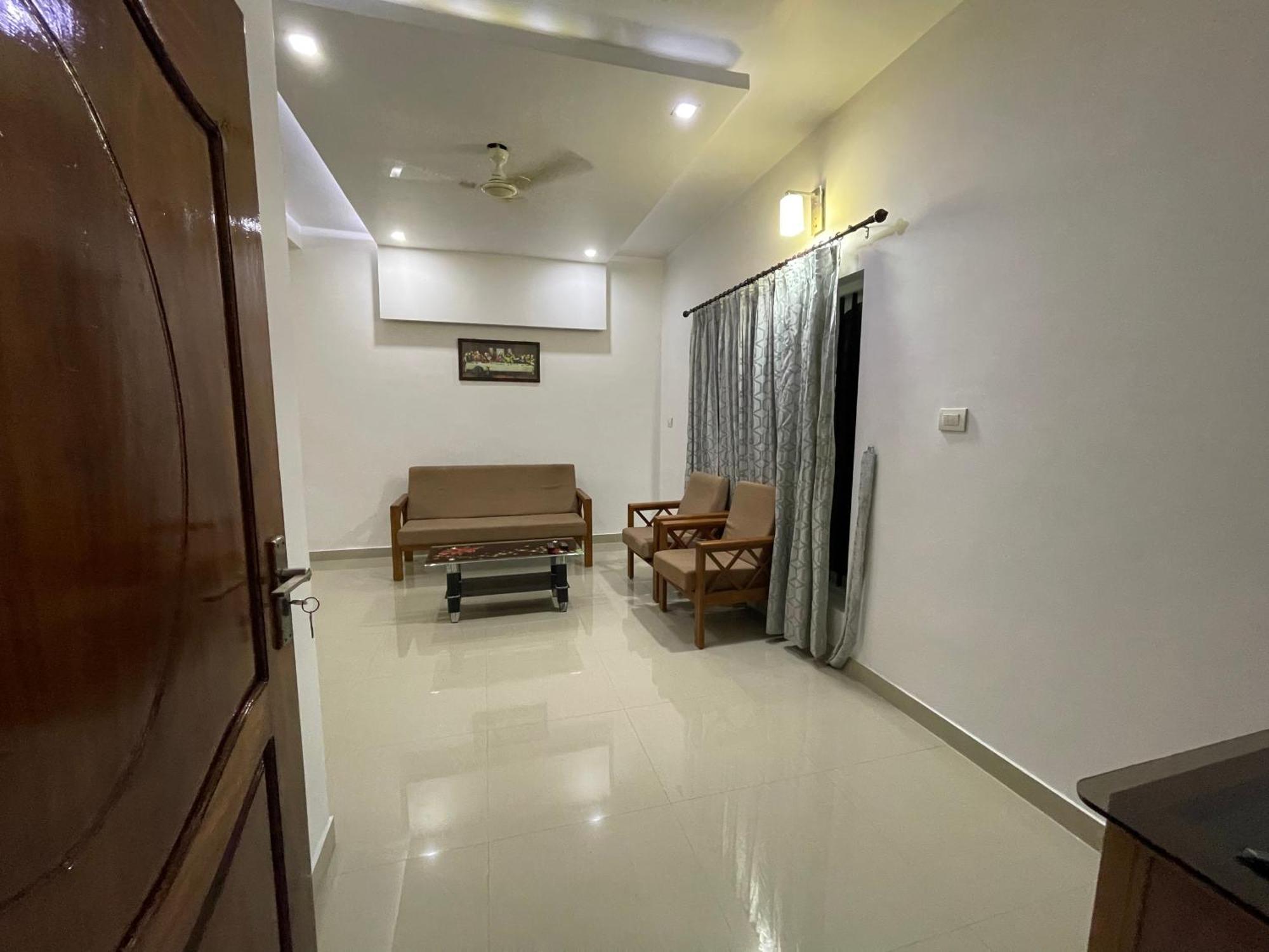 Dream Home Kochi Tripunithura Buitenkant foto